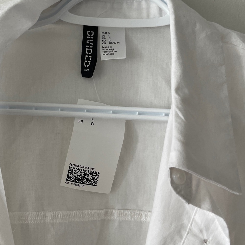 H&M cropped button up - Picture 2 of 3
